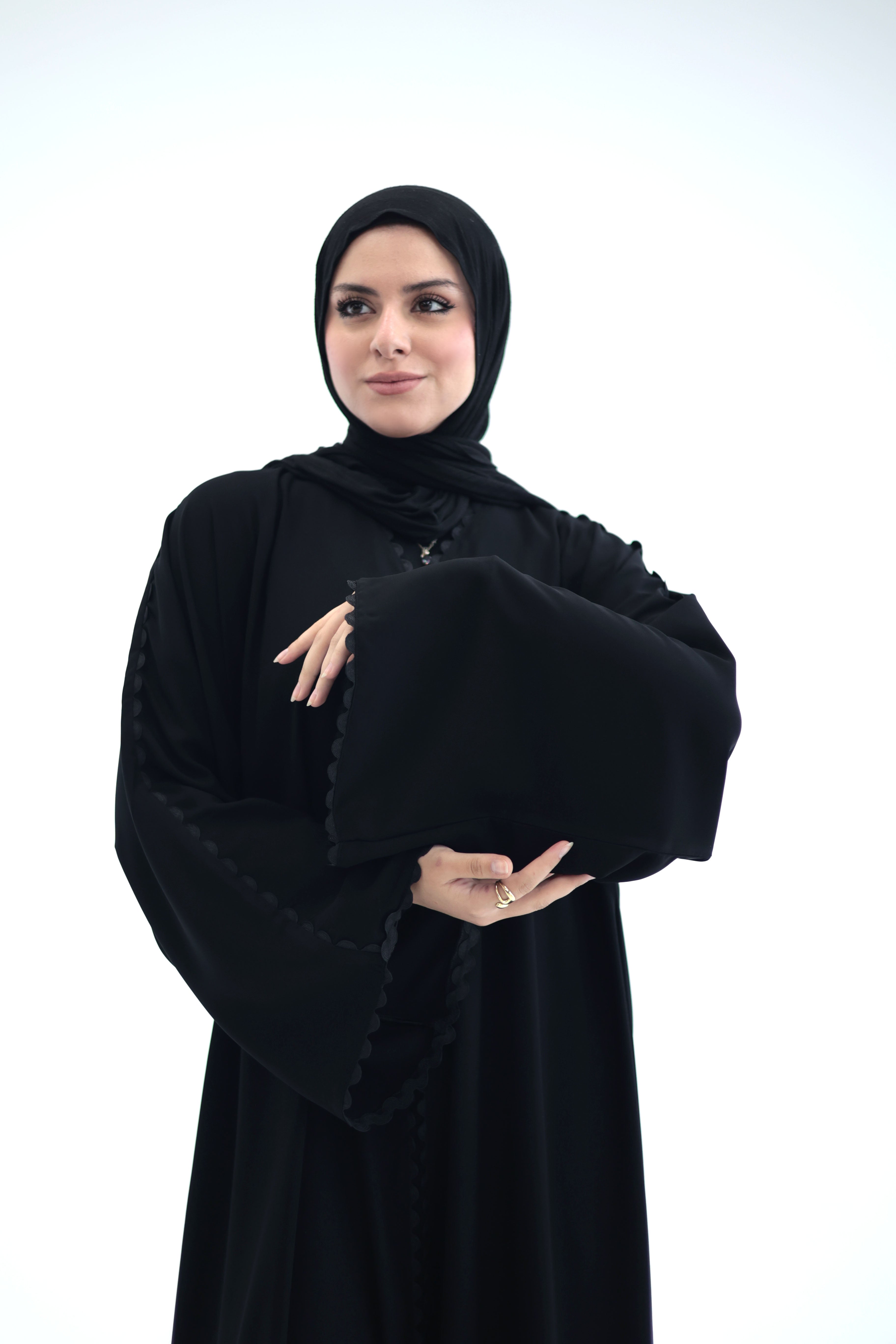 عباية كلوش صيفي بشرائط قطن سوداء