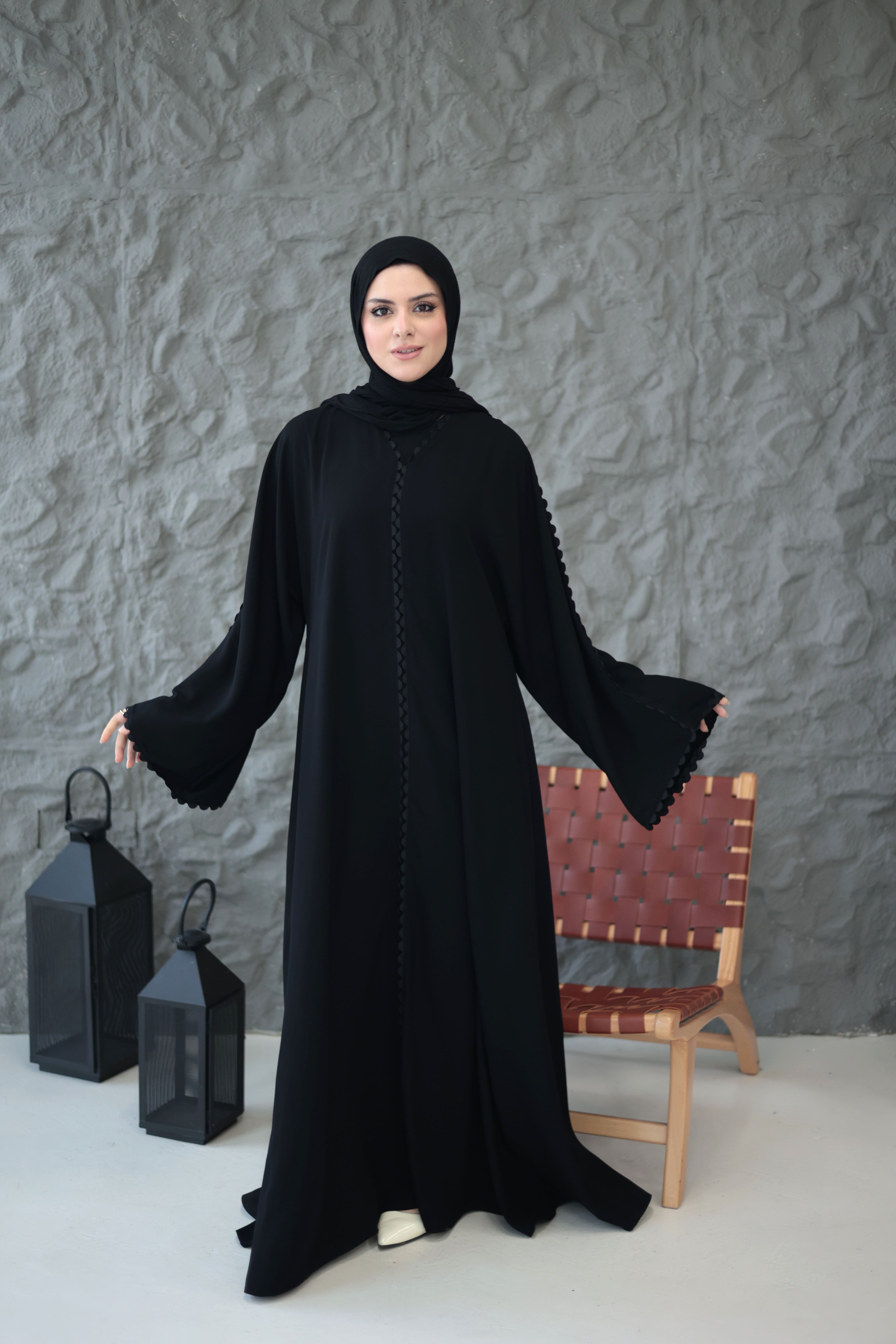 عباية كلوش صيفي بشرائط قطن سوداء